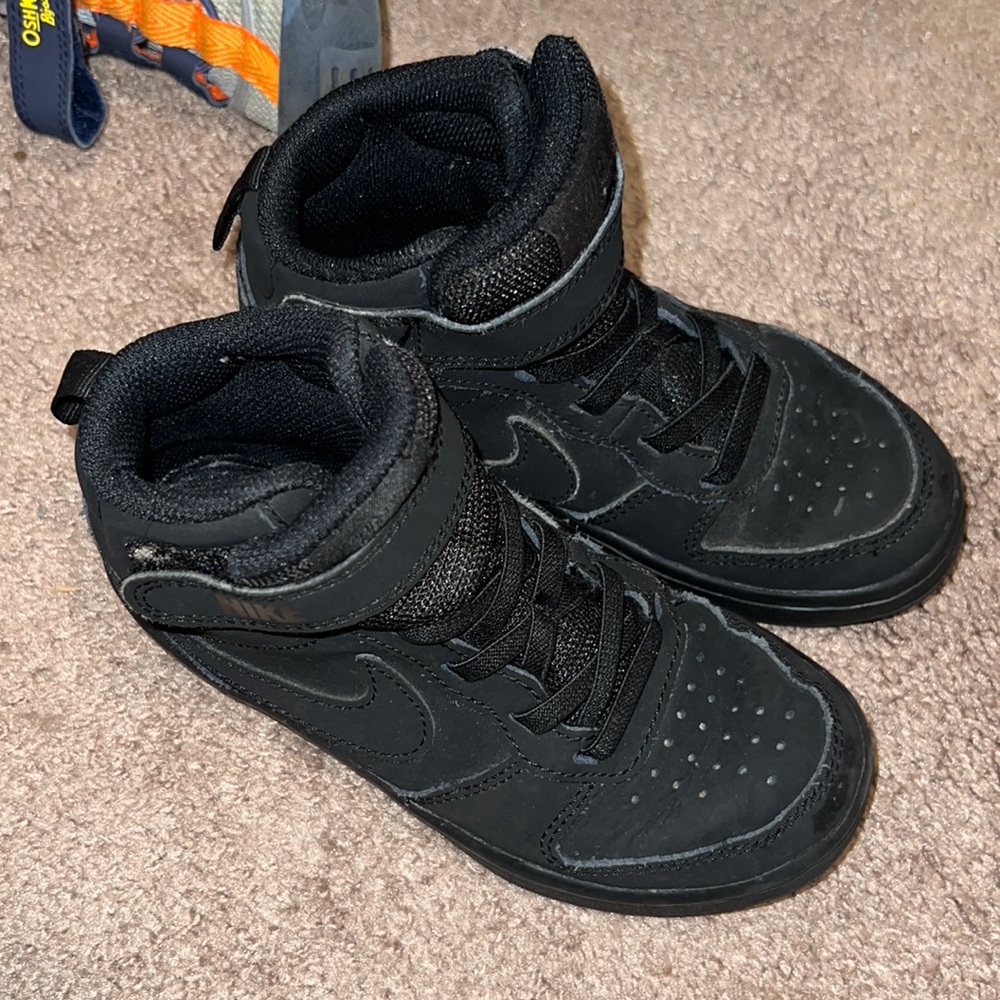 Boys sneakers